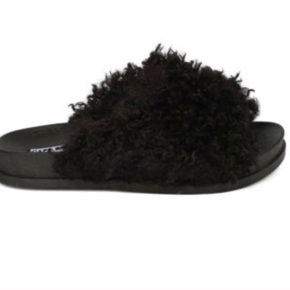 LAST 1‼️Shaggy black slides!! 🖤🖤 - Picture 5 of 6